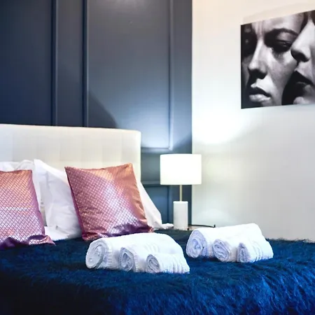 Chiclife Sarona Shenkin - Borgo Santa Caterina & Museum * Bergamo